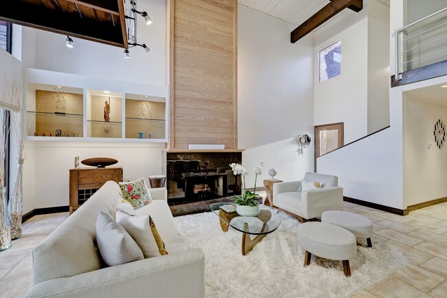 Photo - 2117 1/2 Hazard St