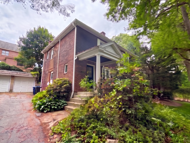Photo - Beautiful Townhome - Highland Park