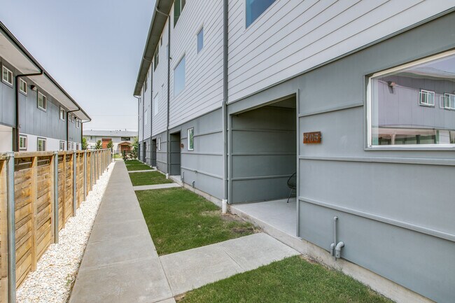 Photo - 5016 Bryan St Unidad #105