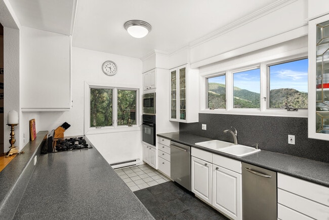 Photo - 540 Upper Ranch Rd