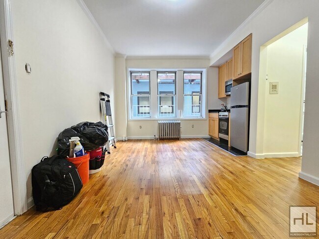 First-floor studio in the heart of Greenwi... - First-floor studio in the heart of Greenwi... Apartment Unit 7