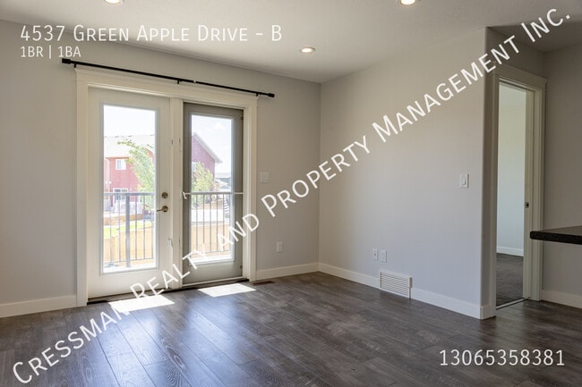 Photo - 1 Bed 1 Bath Carriage suite in Regina SK