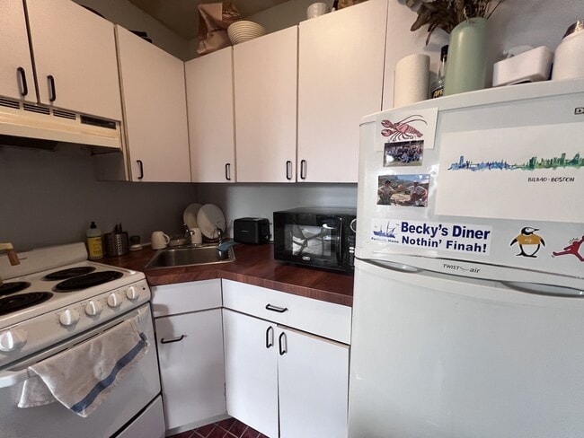 Photo - 656 Tremont St