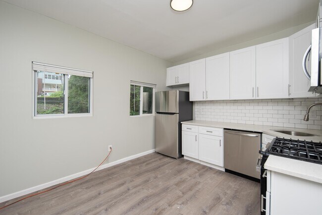 Building Photo - 2326 15th St Unit 1