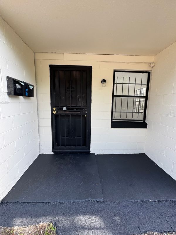 Photo - 929 W 27th St