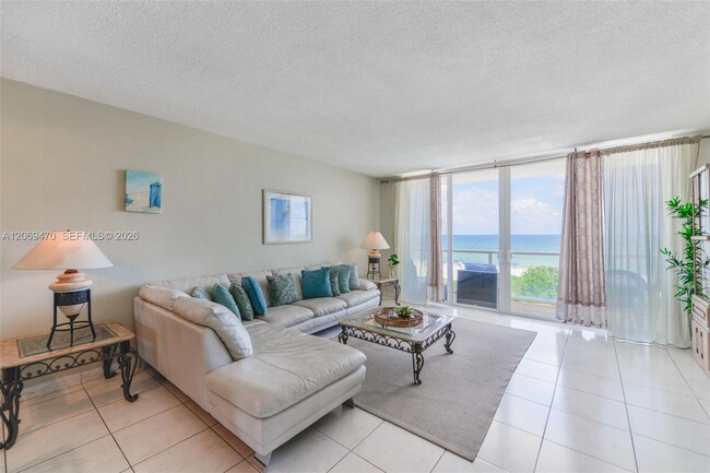 Building Photo - 5601 Collins Ave Unit 512