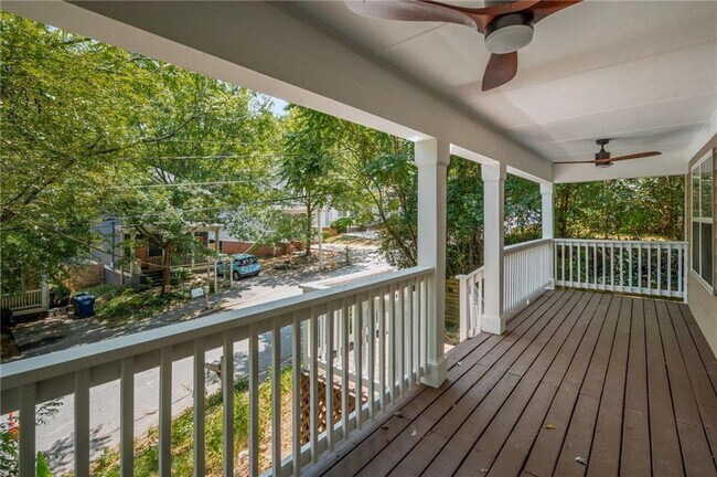 Photo - 1001 Sims St SW