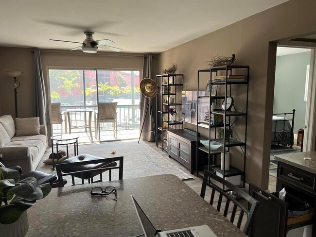 Photo - 630 Tennis Club Dr Unit 206