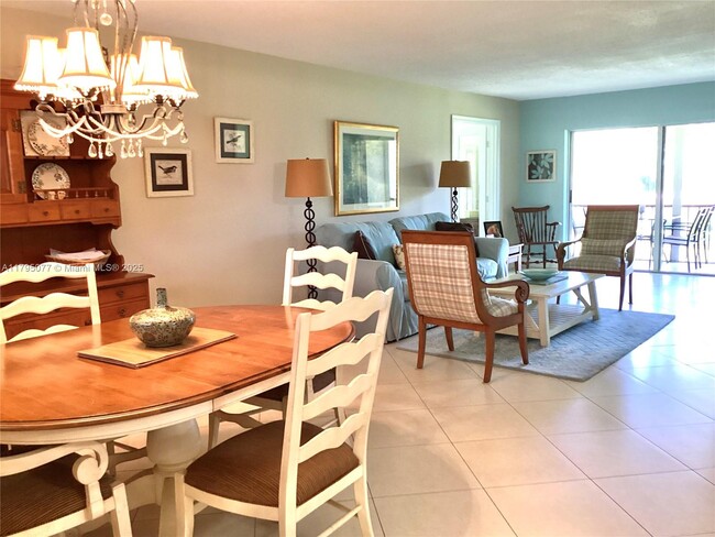 Photo - 8962 S Hollybrook Blvd Unidad 305