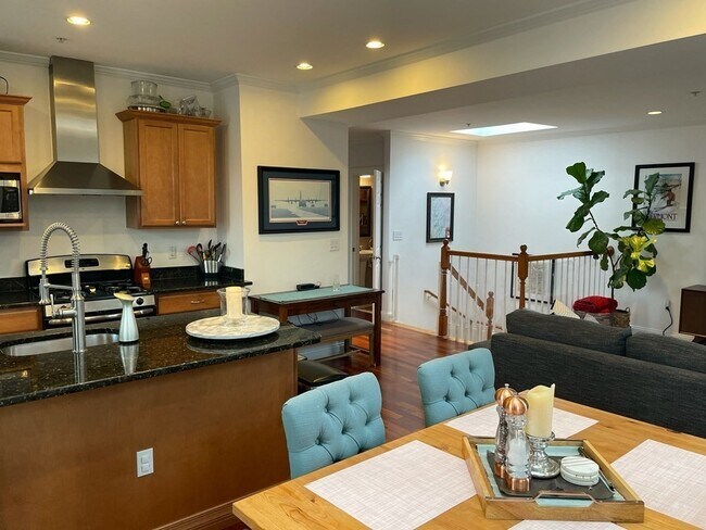 Photo - 93 Sciarappa St Unit 3