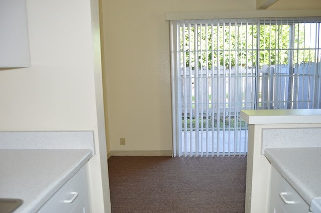 La'ilani Apartments - La'ilani Apartments