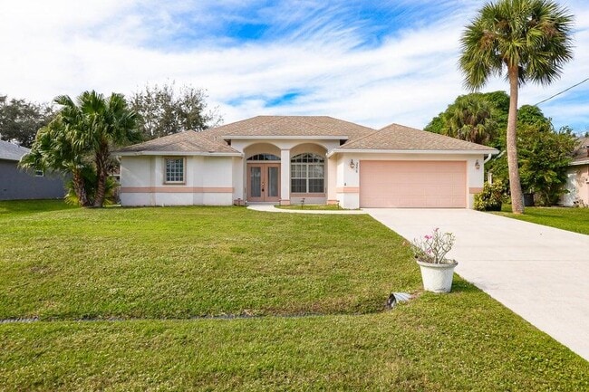 Photo - 2270 SW Tampico St