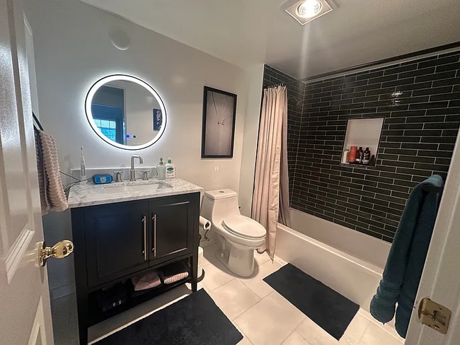 Photo - 132 NE 95th St Unidad Apt B202