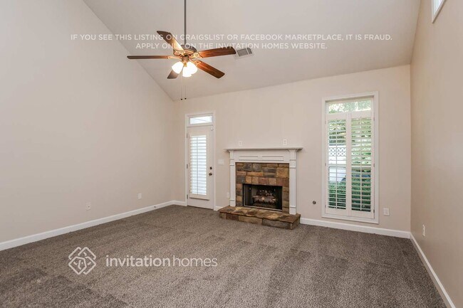 Photo - 607 Pringle Dr NE