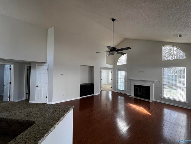 112 Lily Ct