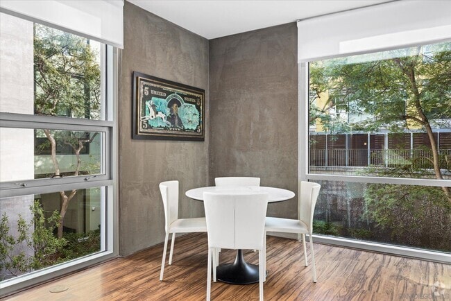 Building Photo - 321 Tenth Ave Unit 207 Rental