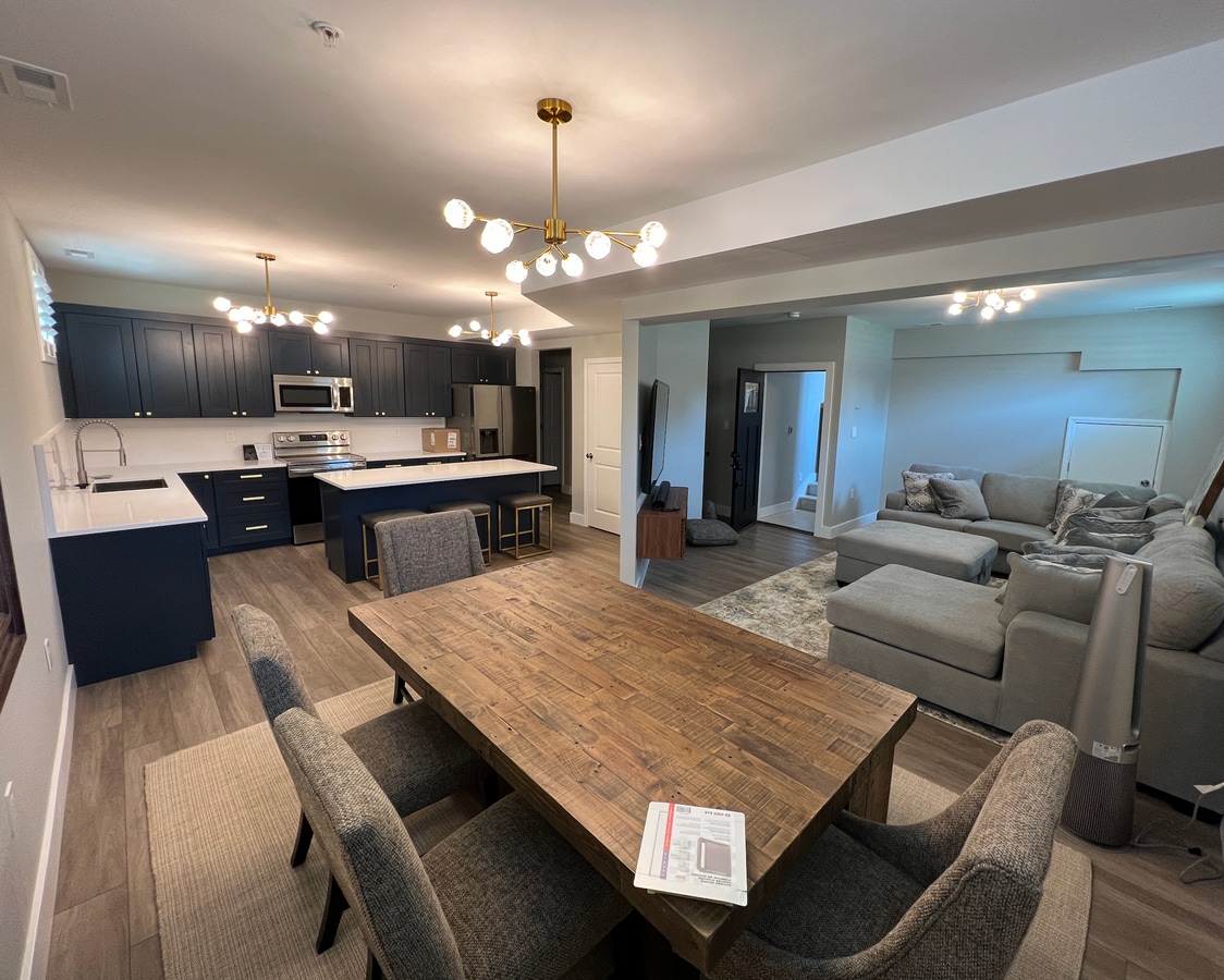 Photo - 6108 Waterman Blvd