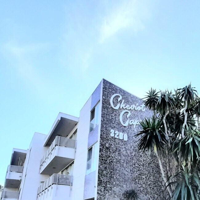 Photo - 3200 Cheviot Vista Pl Unidad #21