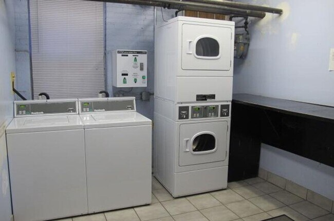 1 Bed-Available Now - 1 Bed-Available Now Rental