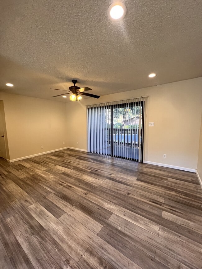 Photo - 302 Pleasant St