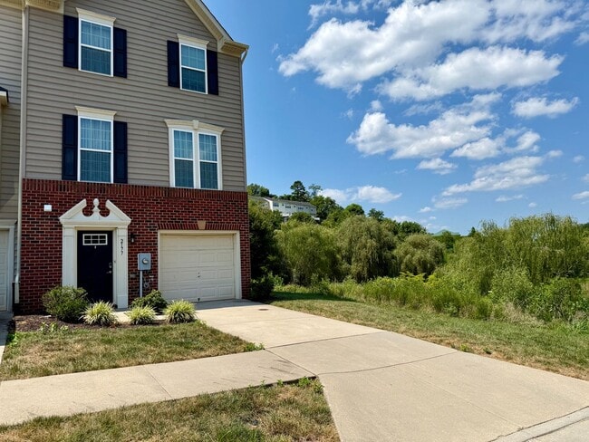 Building Photo - 2177 Whispering Hollow Ln Rental