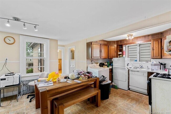 Photo - 300 Humphrey St Unit 2