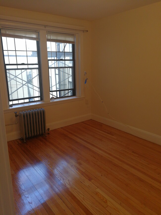 Photo - 2 Sutherland Rd Apartment Unit 31