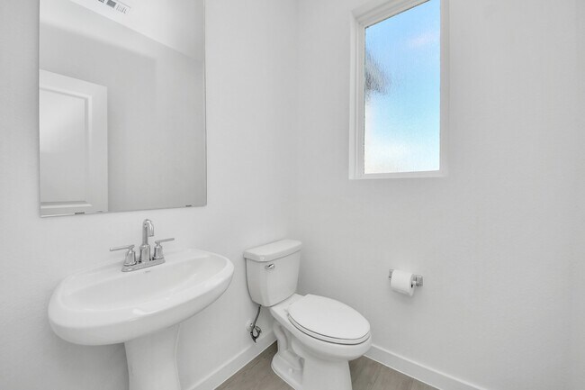 Photo - 1058 Blue Stone Dr