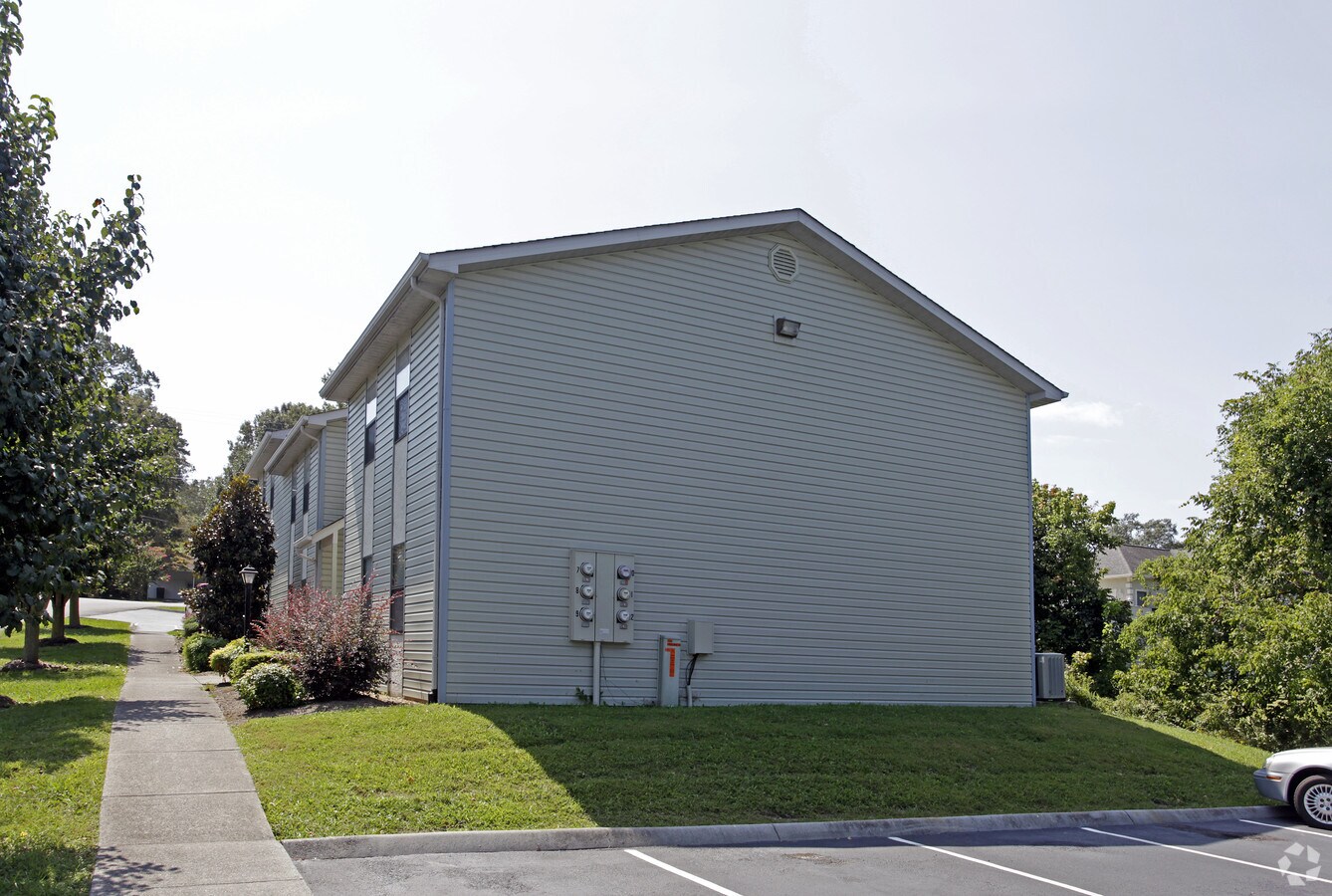 Photo - Rivers Edge Park & Apartments