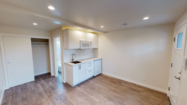 Photo - Updated Studio with Private Outdoor Space in Coronado! Unit 1125 2nd Street  3