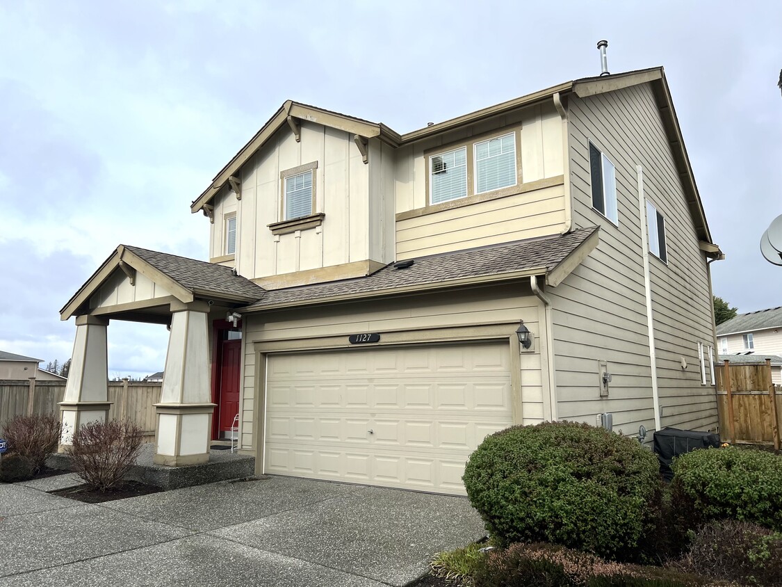 Front of the Home - 1127 167th Pl SW (Lynnwood, WA)