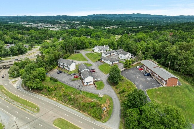 Photo - 3800 Memorial Blvd
