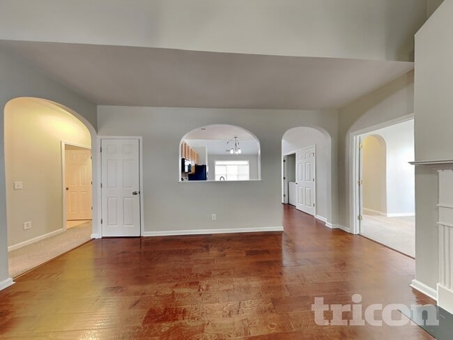 Photo - 2704 Mariner Way