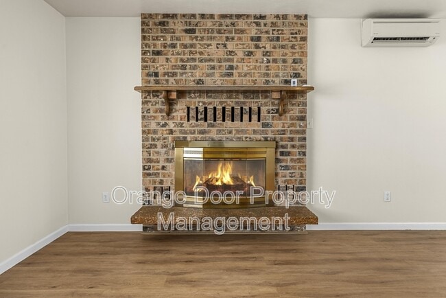 Photo - 834 S 72nd St