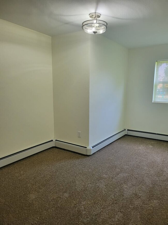 Photo - 703 S Main St