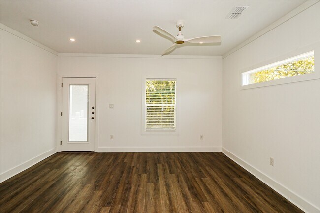 Photo - 7321 Conley St