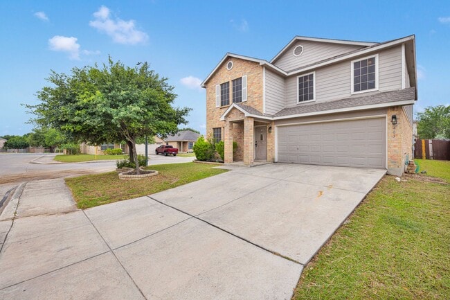 Recently Renovated 5-Bedroom Home with Dua... - Recently Renovated 5-Bedroom Home with Dua...