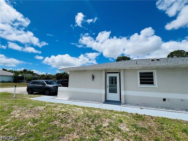 Photo - 1406 SE 2nd Pl