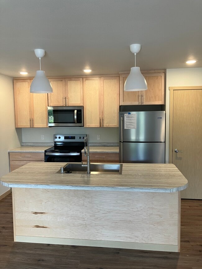 Building Photo - 455 Century Pl Rental
