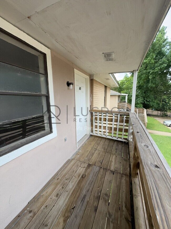 Building Photo - 4345 W Capitol St Unit B4