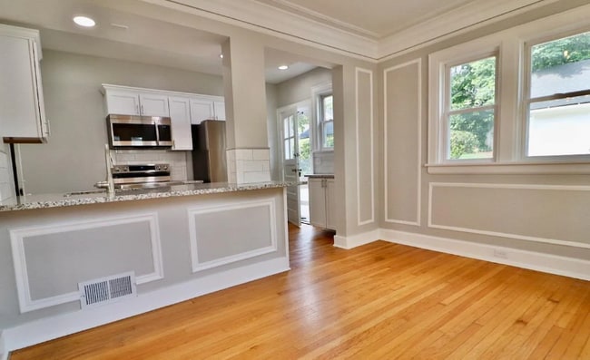 Photo - 316 S 50th Ave