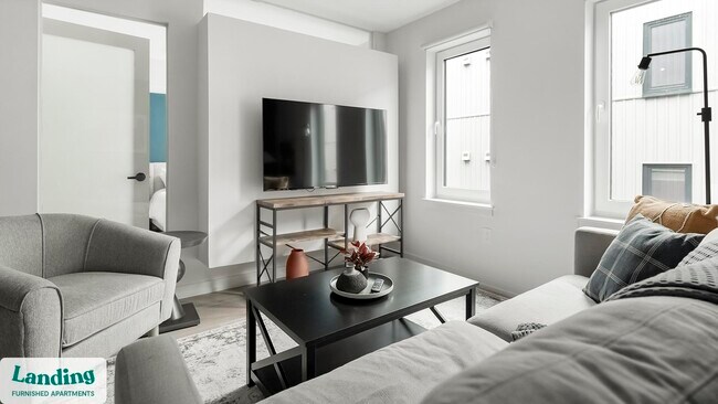 Photo - 2009 N Howard St Unidad 324