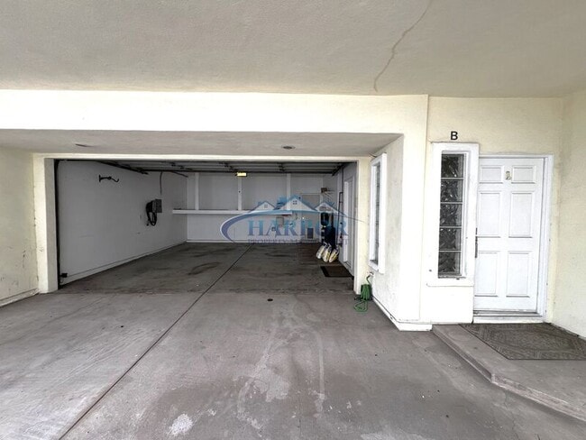 Photo - 2405 Vanderbilt Ln