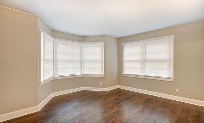 Photo - 606 W 35th St Unit B