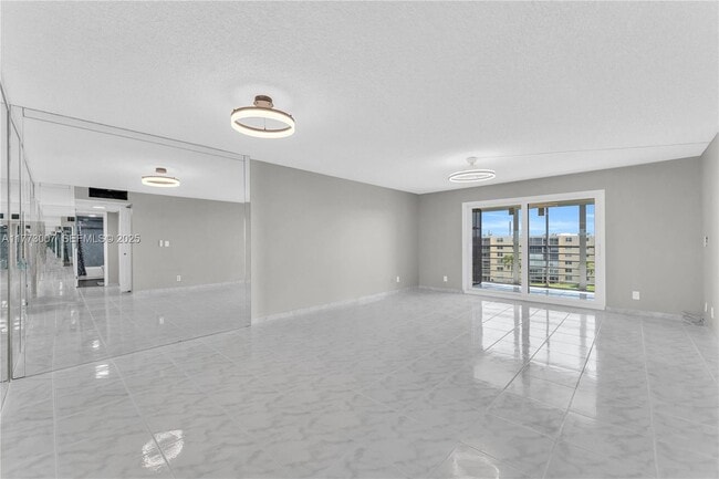 Photo - 401 SE 3rd St Unit Meadowbrook 602