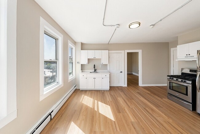 Photo - 50 Common St Unit 3