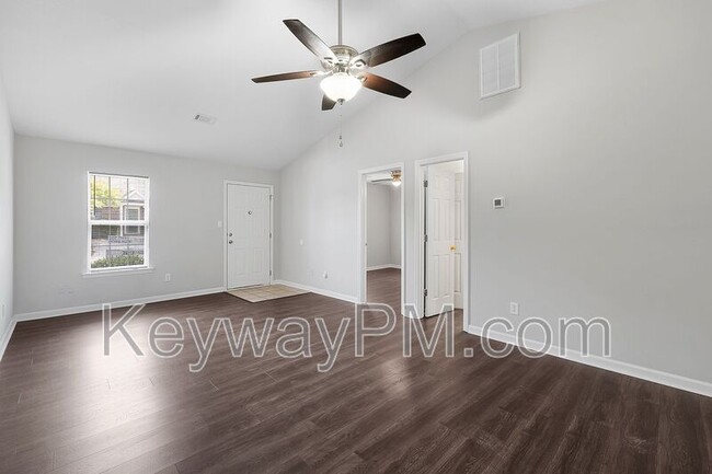 Photo - 103 Ginkgo Ln