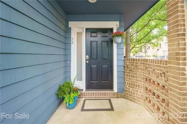 Photo - 423 W 8th St Unidad 73