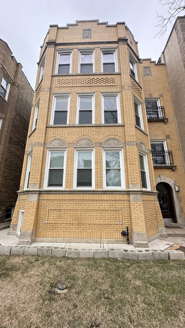 Building Photo - 6207 N Talman Ave Unit 2 Rental