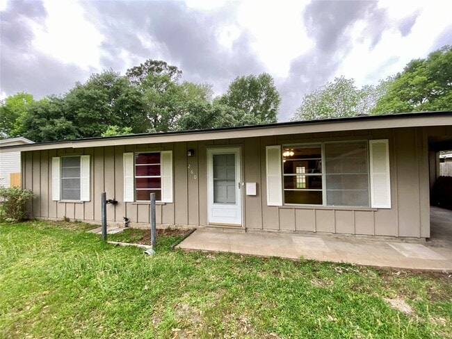 260 Bradford Dr